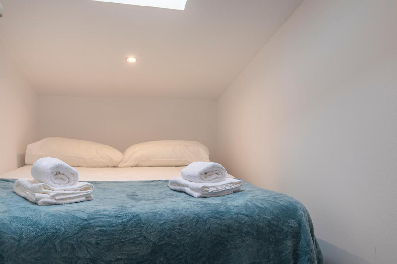 Condessa 2Bdr Duplex By Lovelystay Lizbona Zewnętrze zdjęcie